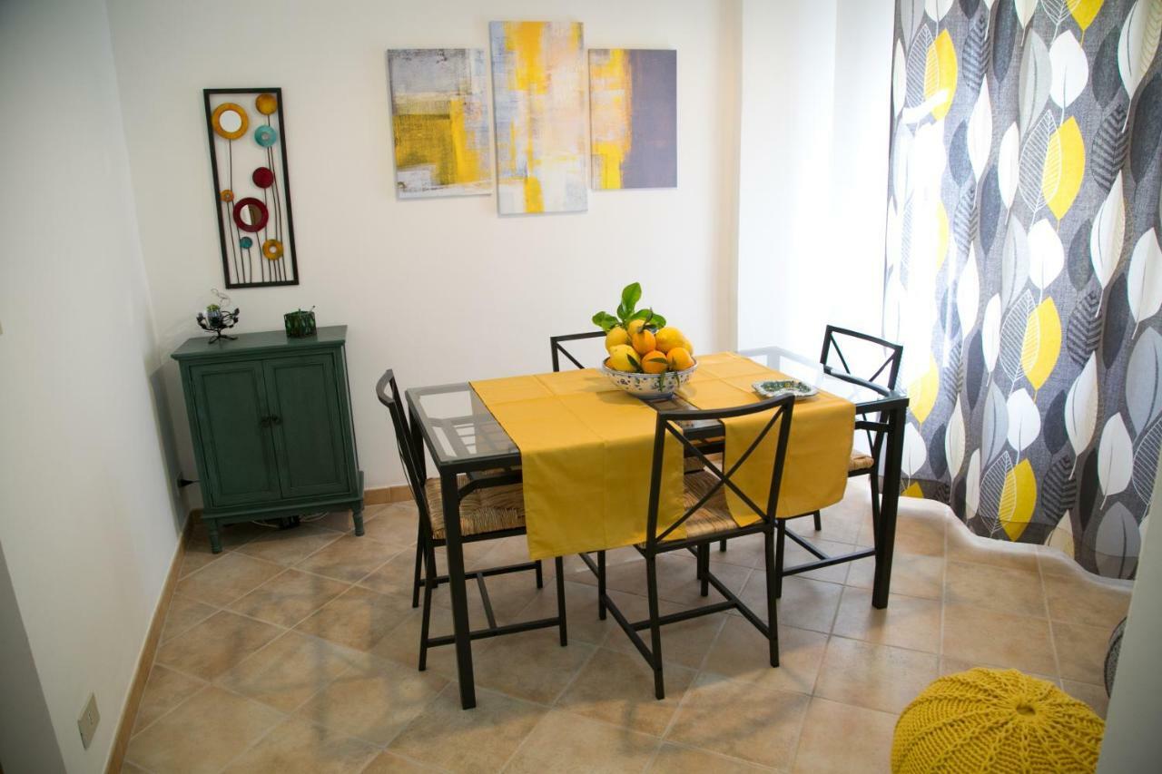 Lolita Holidays Giardini Naxos Exterior photo